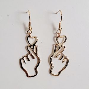 Gold Hand&💚earrings💫